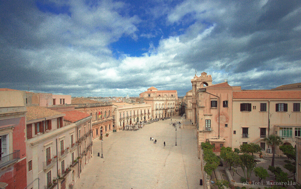 hotel duomo siracusa ortigia Foto Piazza Duomo Mazzarella